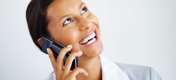 Viele Frauen suchen nach Tipps zum Sparen beim Telefonieren